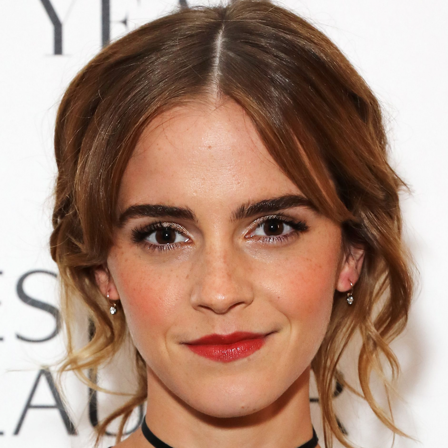 9LQitUtV Stare into Emma's face for a screaming emmagasm - Emma Watson 01.png